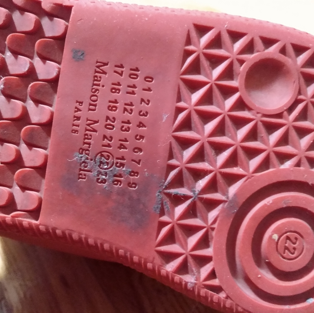 Shoes - Picture 2 of 3